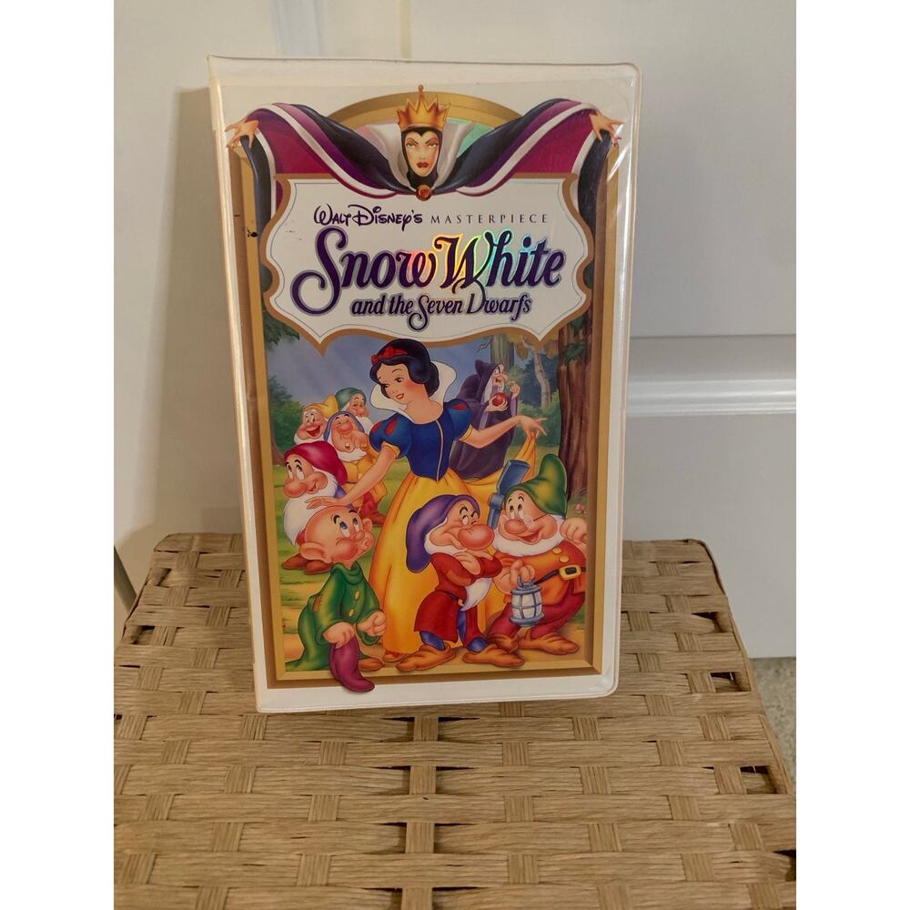 Black Diamond Vintage Disney Classic Snow White VHS (RARE 1524)